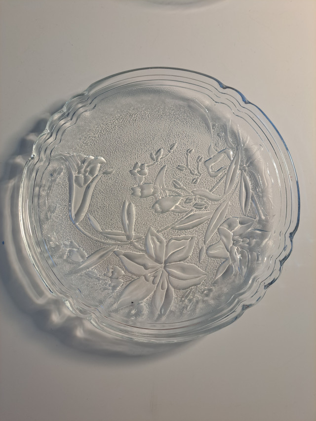 Nuutajärvi Riekonmarja-lautanen