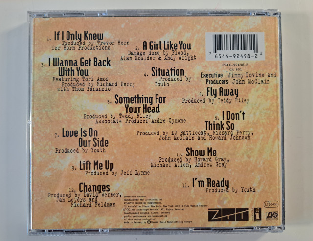 Tom Jones, levy signeerauksella