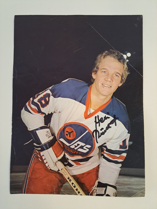 Hexi Riihiranta kuva nimikirjoituksella