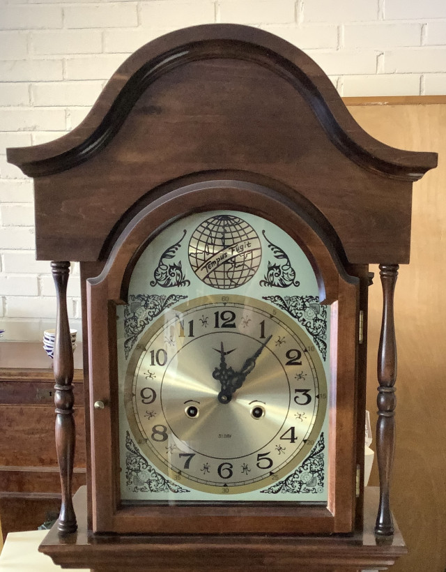 Kaappikello, korkeus 190 cm