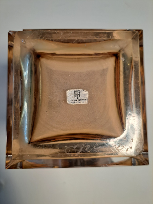 Sarpanevan maljakko Kumela, signeerauksella