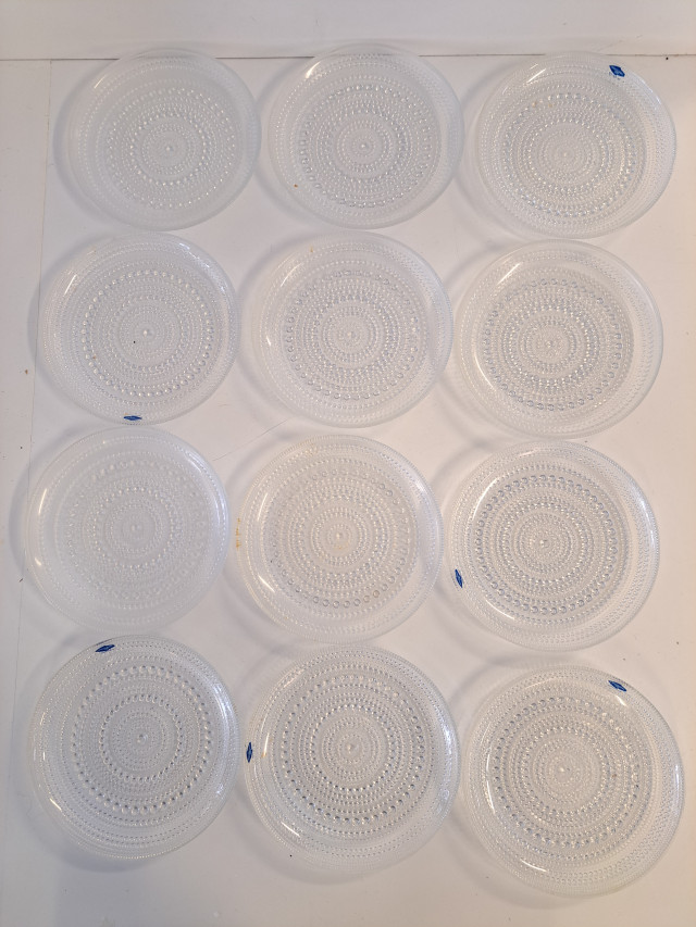 Nuutajärvi Kastehelmi lautaset 12kpl