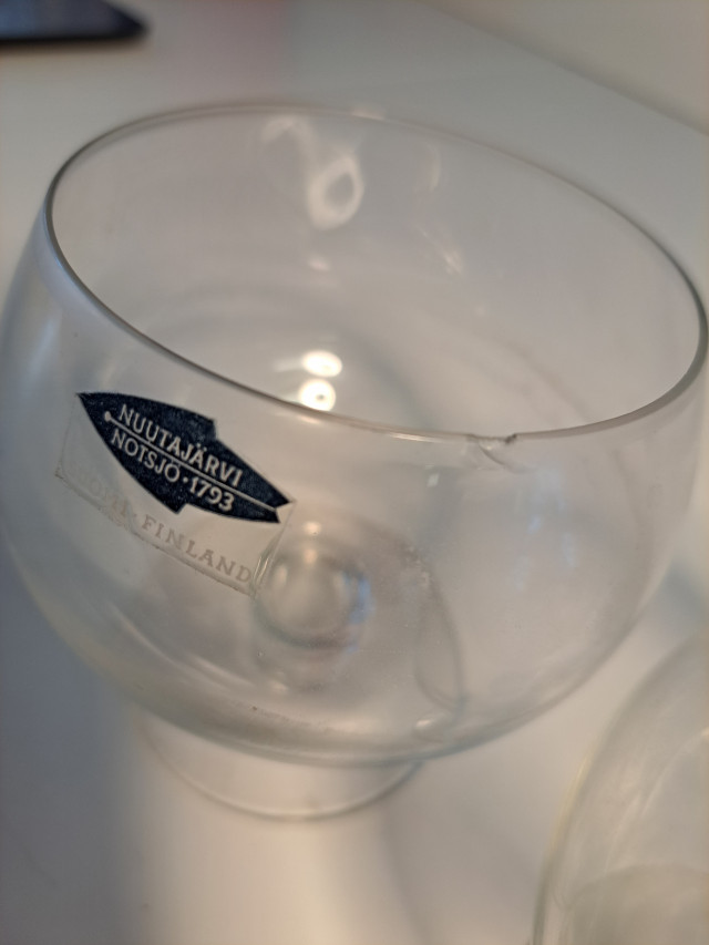 Nuutajärvi Saara Hopea kaviaarimaljat