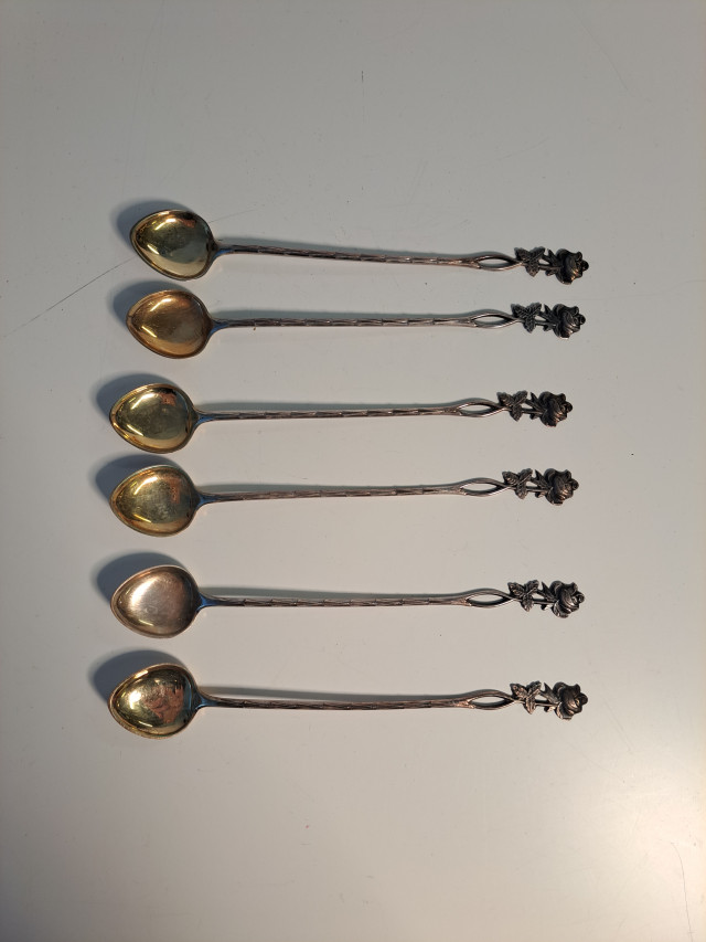 Hopeaiset Auran ruusu-mehulusikat