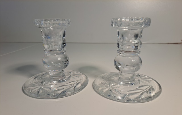 Lasiset kynttilänjalat