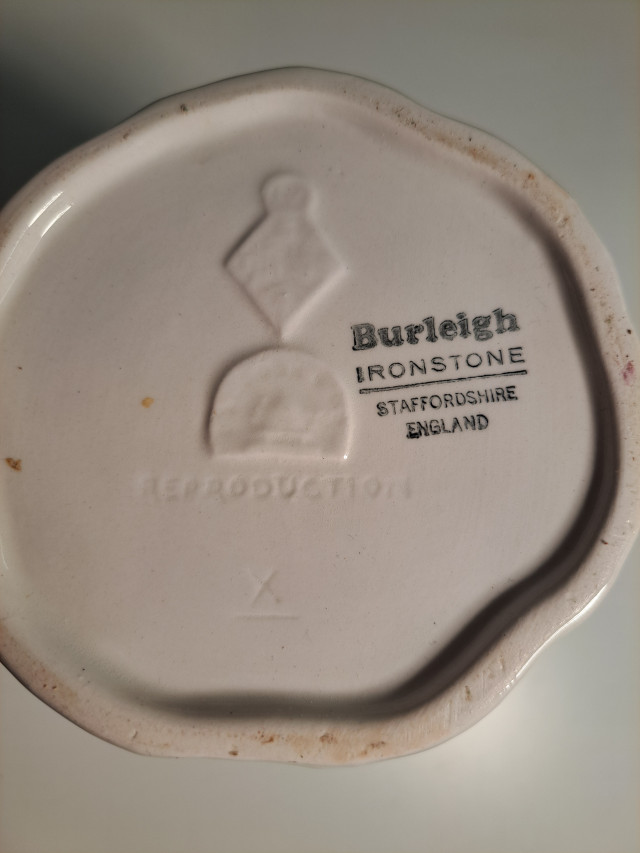 Koristeellinen kannu