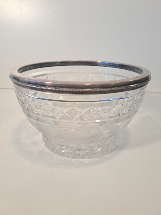 Kristallikulho 830 hopeareunuksella (irrotettava)