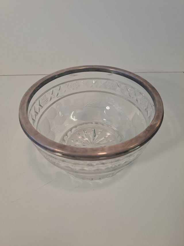 Kristallikulho 830 hopeareunuksella (irrotettava)