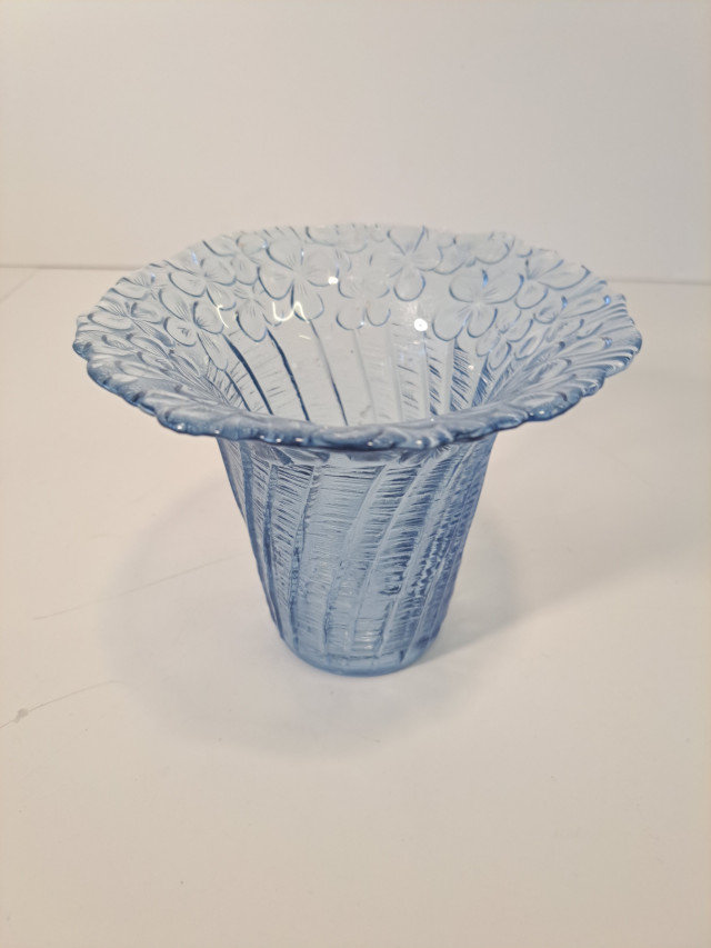 Orvokki-maljakko, Helena Tynell Riihimäen lasi