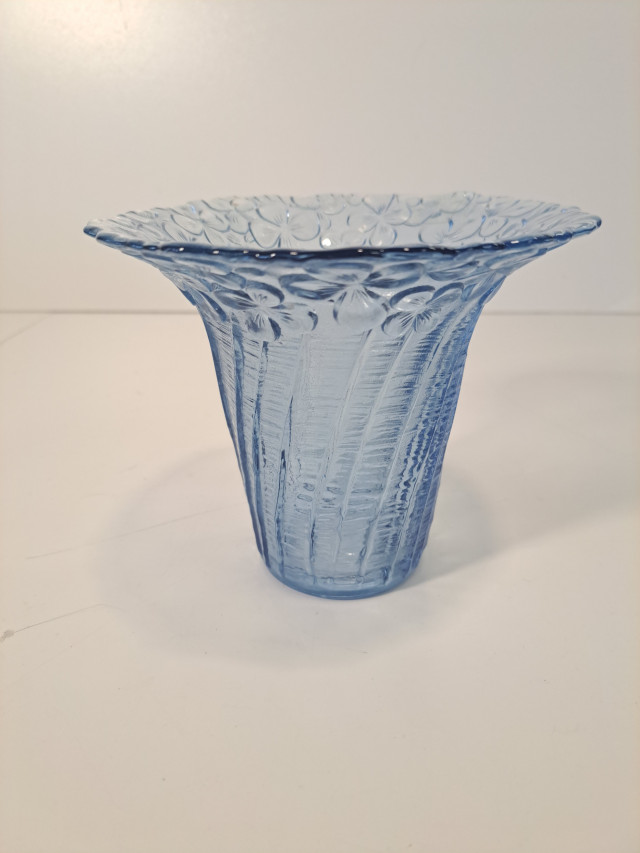 Orvokki-maljakko, Helena Tynell Riihimäen lasi