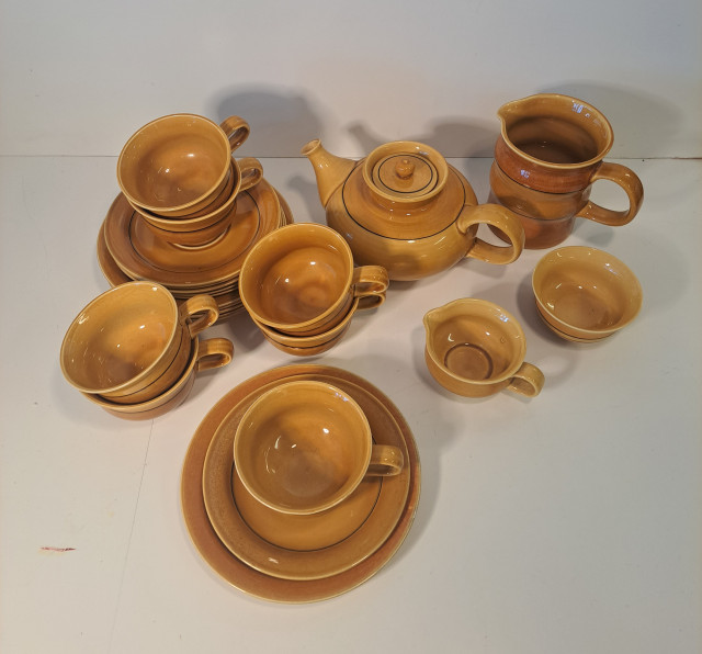 Astiasto keramiikkaa, Rörstrand