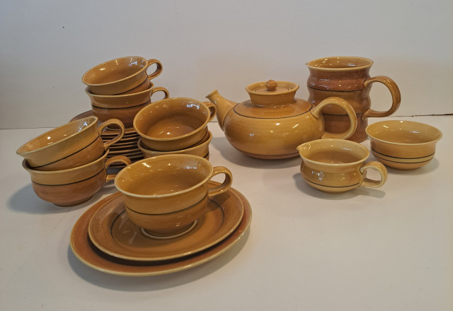 Astiasto keramiikkaa, Rörstrand