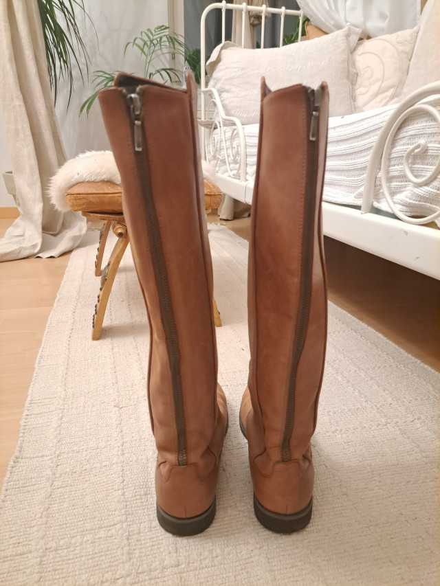 Lacoste ruskeat naisten nahkasaappaat 39