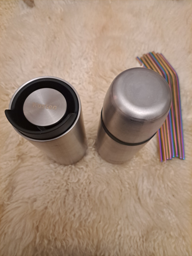 Airam pieni termospullo, käyttämätön termosmuki ja teräspillit 8kpl