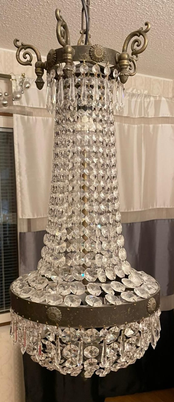 Kristallipussikruunu