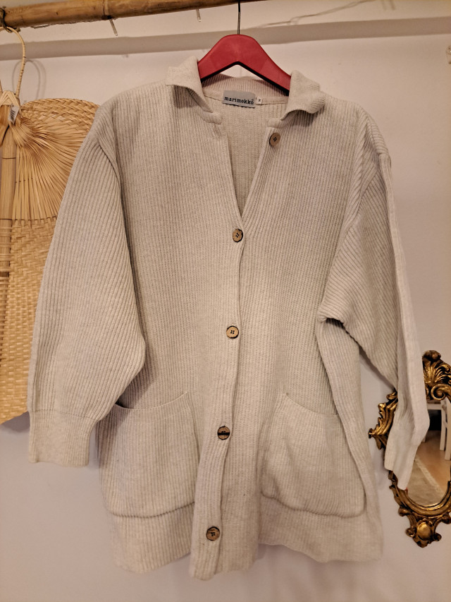 Rento ja tyylikäs Marimekon vintage neuletakki