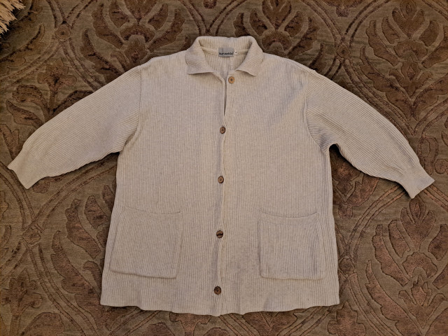 Rento ja tyylikäs Marimekon vintage neuletakki