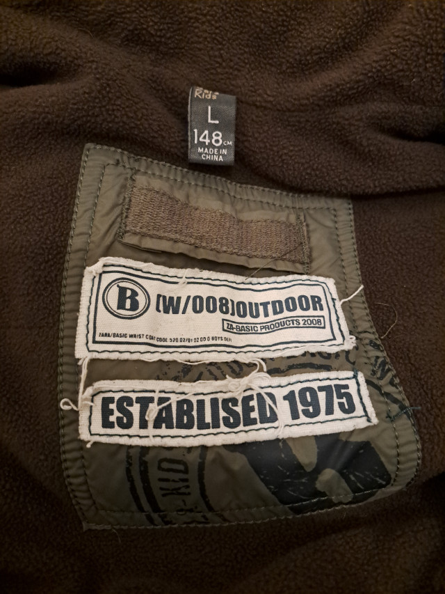 Lasten vihreä toppaliivi koko 148cm