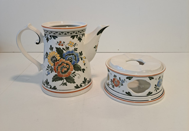 Villeroy&Boch kannu ja teen lämmitin