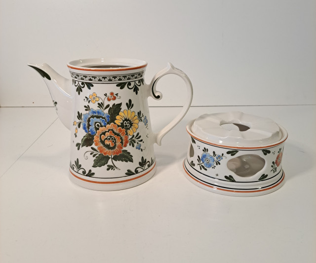 Villeroy&Boch kannu ja teen lämmitin