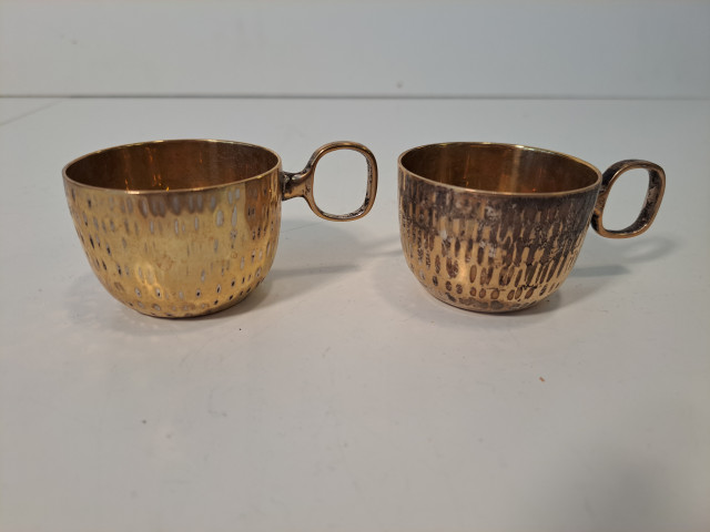 Vintage Pienet metalliset punssikupit 2kpl