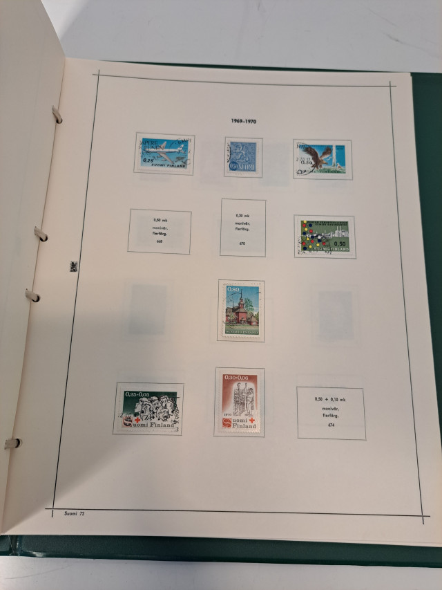 Postimerkkikansio Suomi (merkkejä vuodesta 1882)