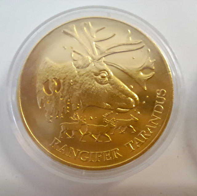 Villi Erämaa keräilymitalit , mukana oikea kultahippu