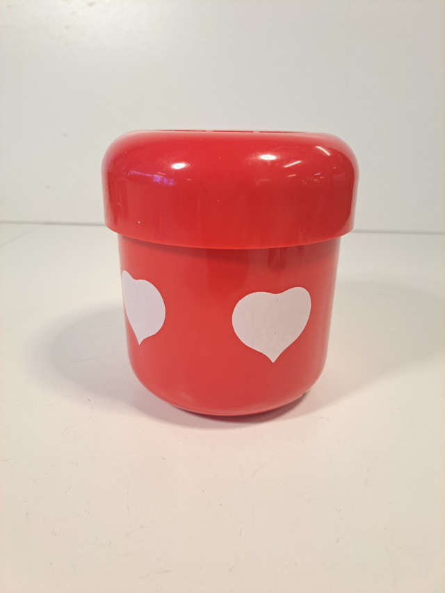 Retro sydänpurkki