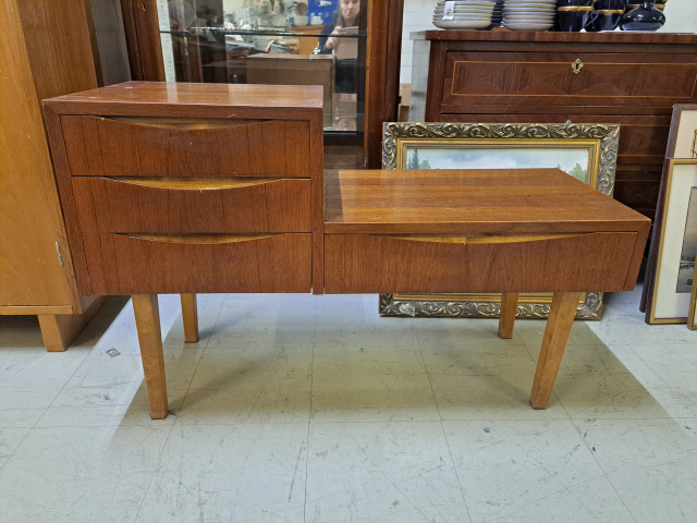 Retro puhelinpöytä teak