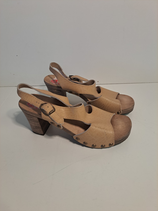 Nahkasandaalit koko 41