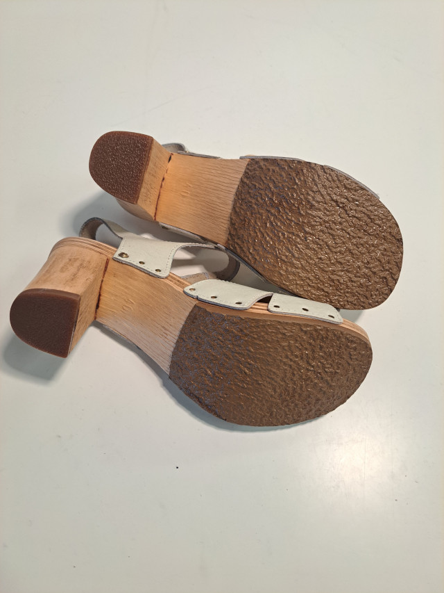 Nahkasandaalit koko 40