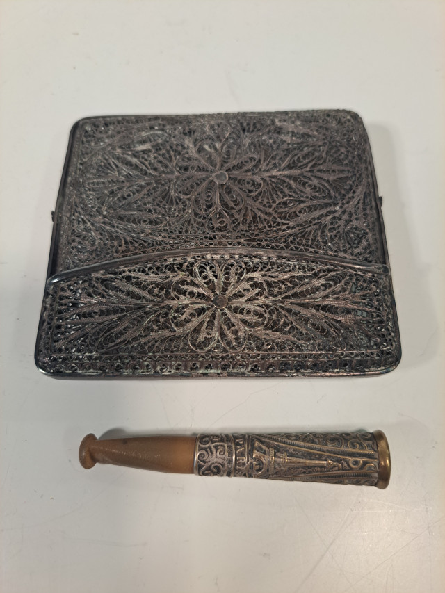 Vintage koristeellinen sikarirasia ja imuke