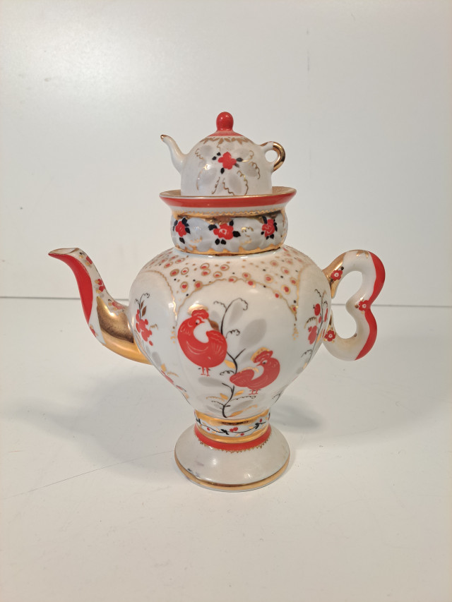 Teekannu USSR posliinia