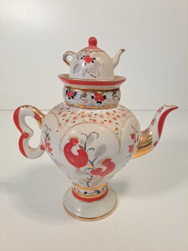 Teekannu USSR posliinia