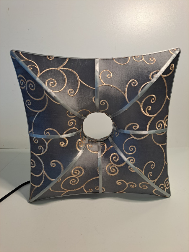 Pöytävalaisin silkkiä