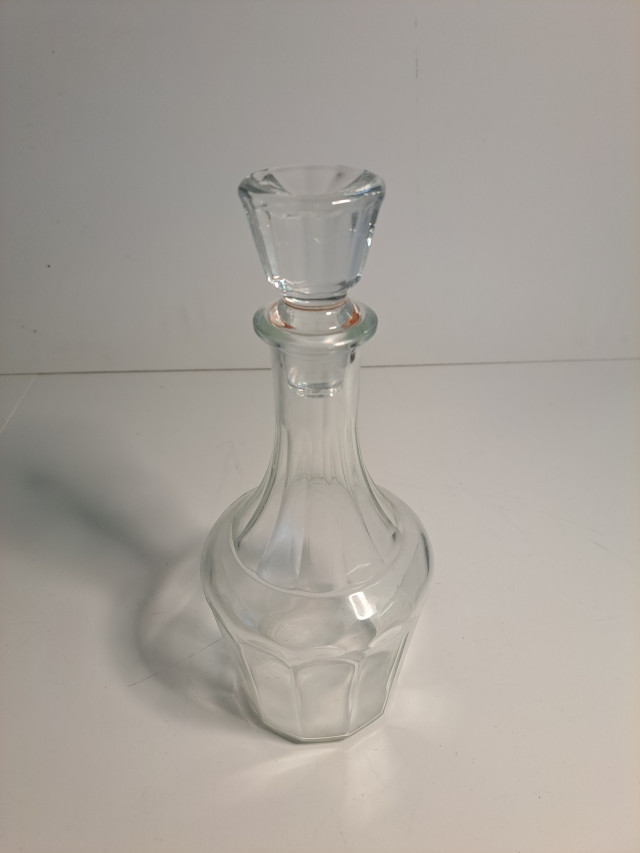 Viinikarahvi (ei muovitiivistettä)