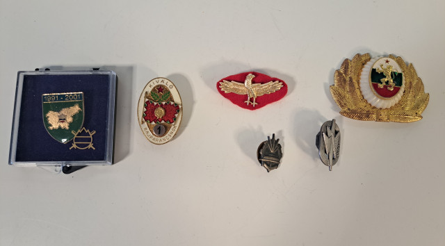 Setti erilaisia merkkejä