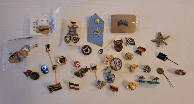 Iso kasa sotilasmerkkejä