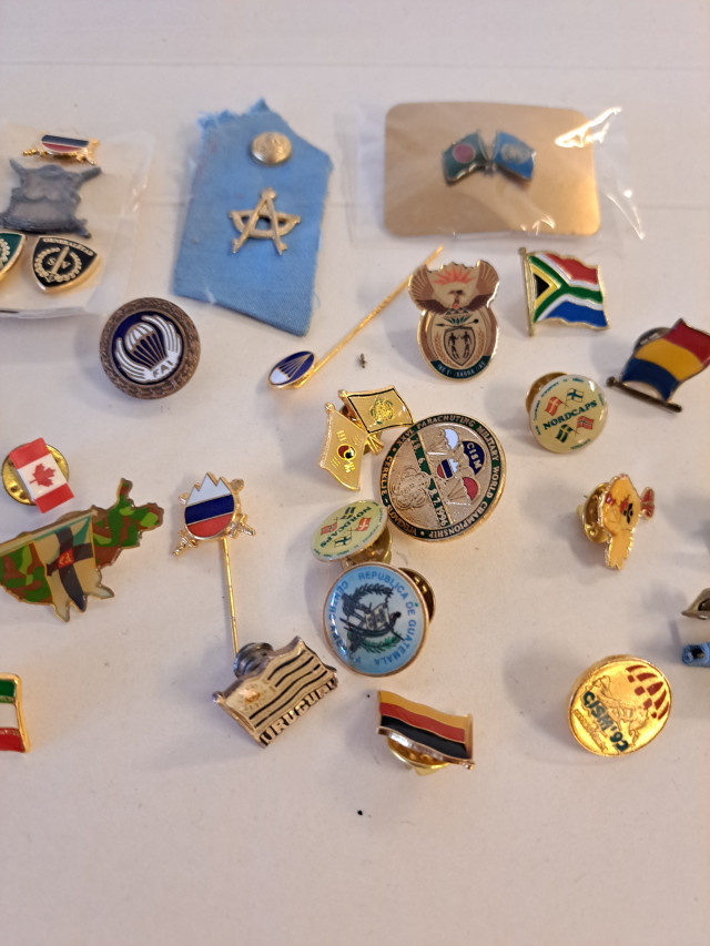 Iso kasa sotilasmerkkejä