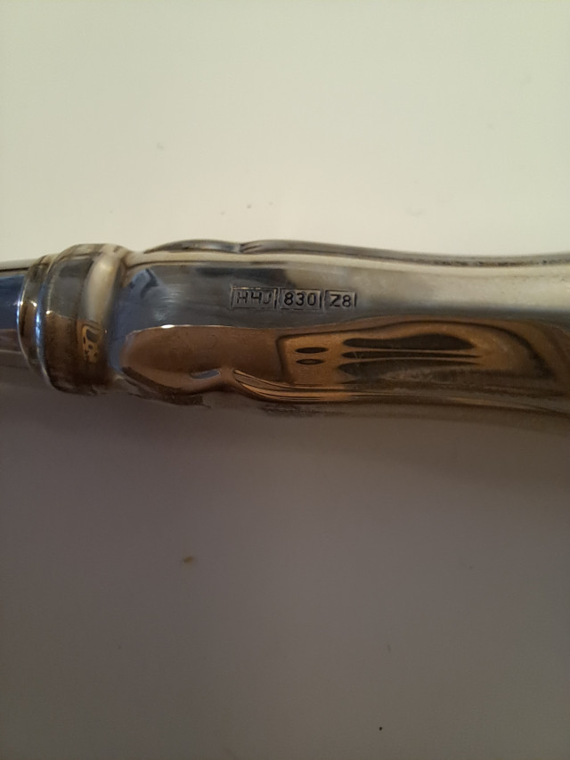 Chippendale hopeinen juustohöylä