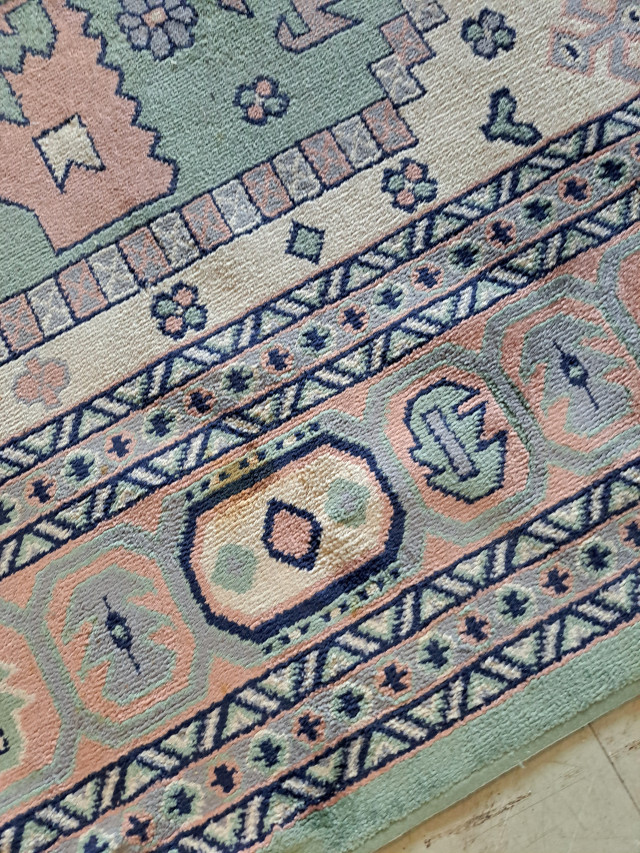 Pastellin sävyinen matto 129x181cm