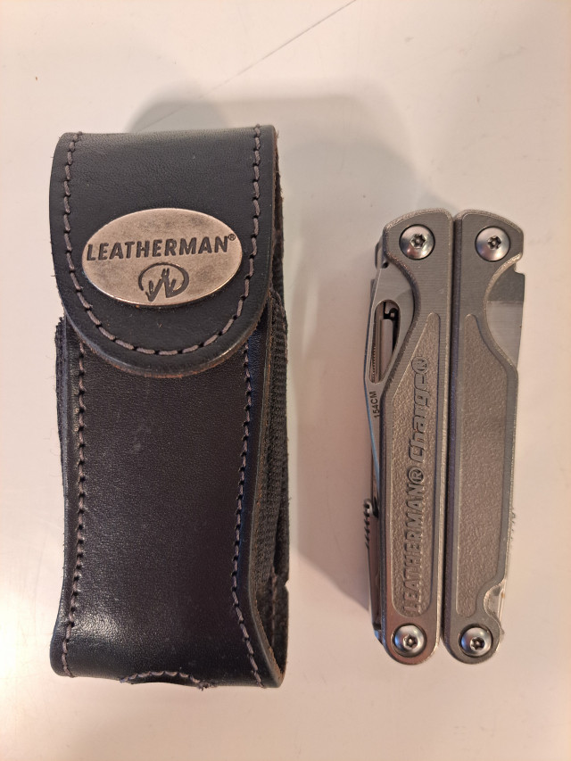 Leatherman monitoimityökalu