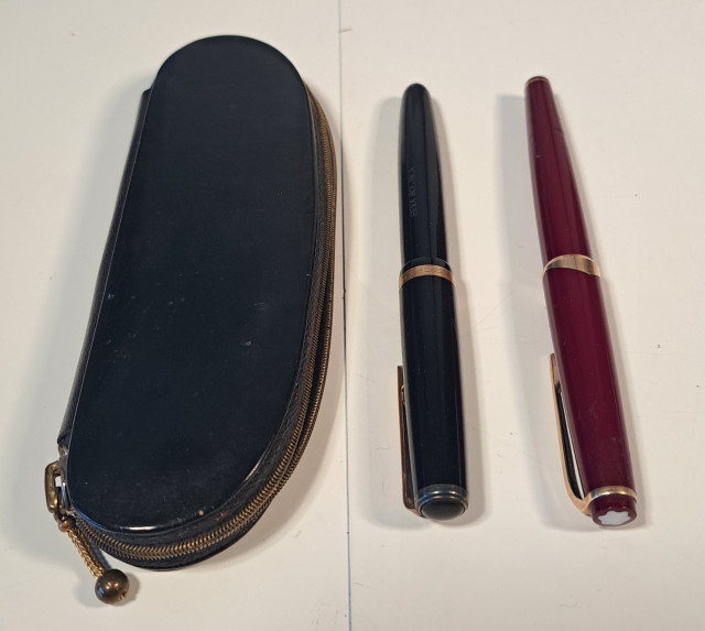 Vintage mustekyniä mm. Montblanc täytekynä kultaisilla yksityiskohdilla