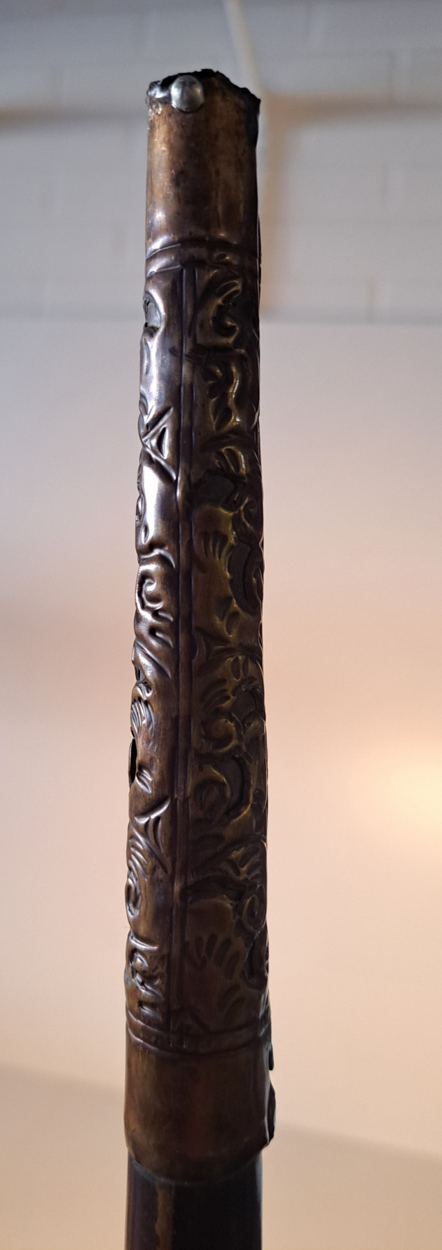 Tiibetiläinen Dungchen-torvi 1900-luvun alkupuolelta