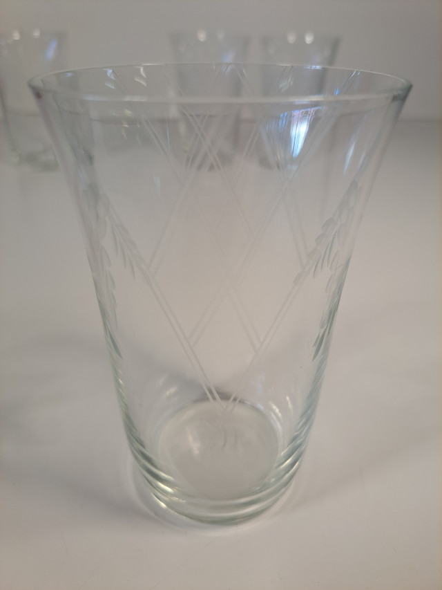 Vintagelasit hiotulla kuviolla 4kpl