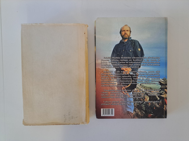 Kirjat Sinuhe Egyptiläinen ja Suuri kelokaappaus