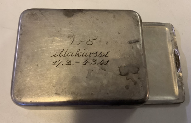 Sota-ajan rasia 6,5x5 cm