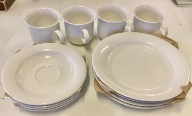 Arctica kahvikupit, aluslautaset ja pullalautaset , uudet, 4 kpl