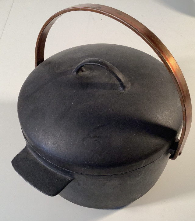 Valurautapata 3 l  Bisarri (Antti Nurmesniemi), valmistaja Högfors