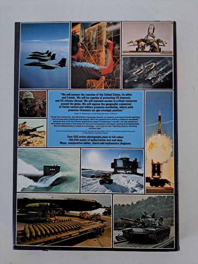 US war machine- kirja